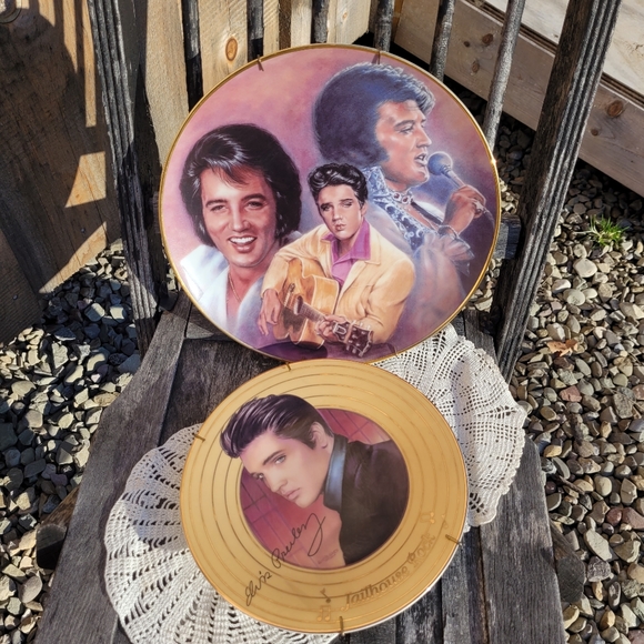 Elvis Presley Collector Plates - Picture 1 of 9